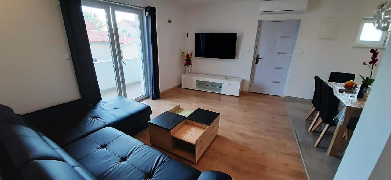 Penthaus Apartment N&M Башка-Вода Екстер'єр фото
