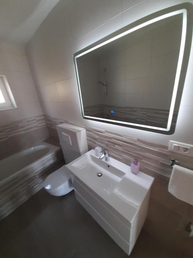 Penthaus Apartment N&M Башка-Вода Екстер'єр фото